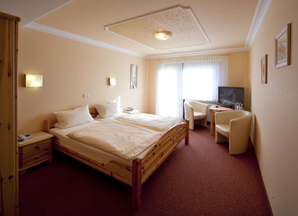 Linden  Landgasthof - Hotel Zum Stern חדר תמונה